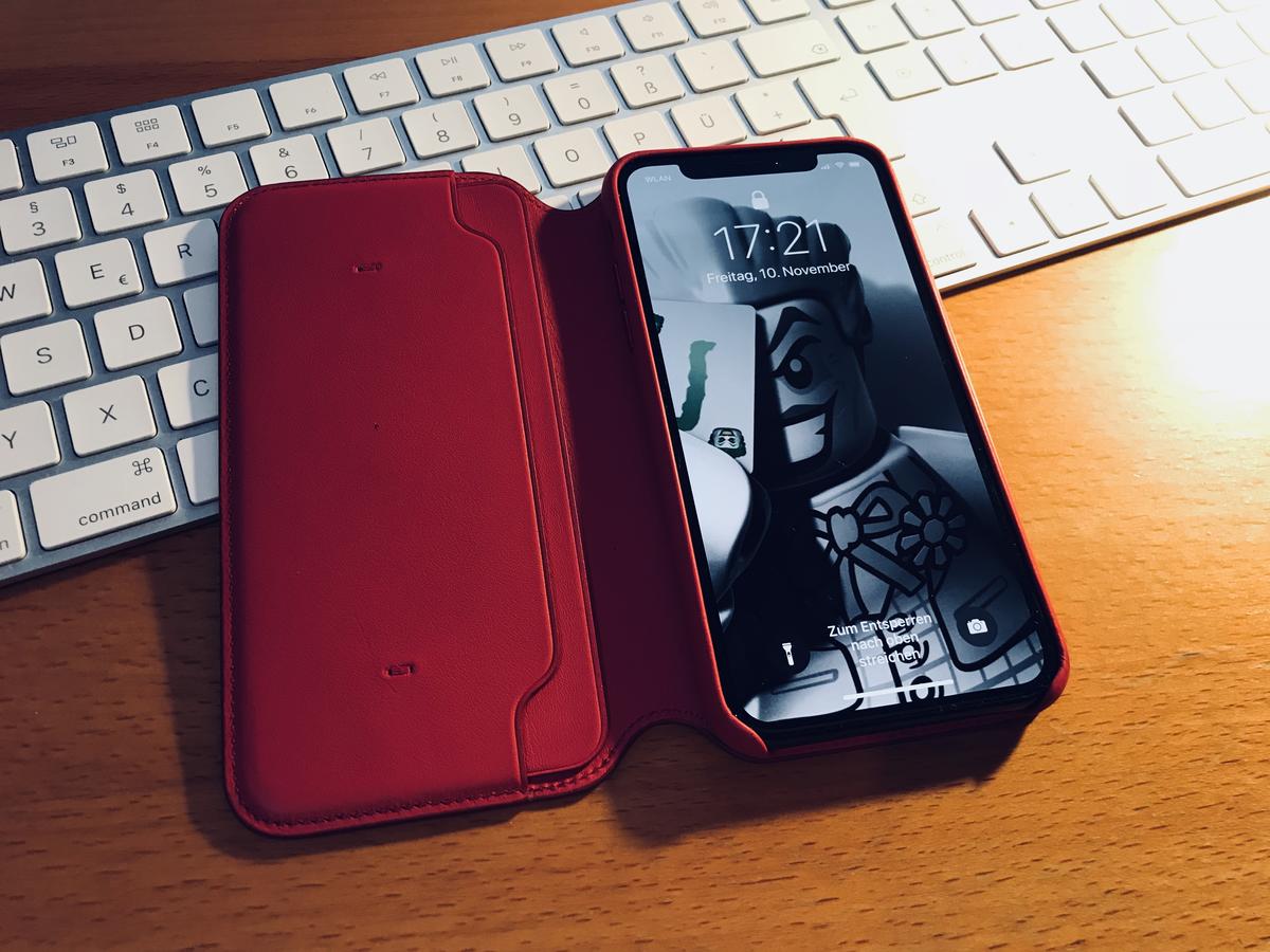 iphone x with watch