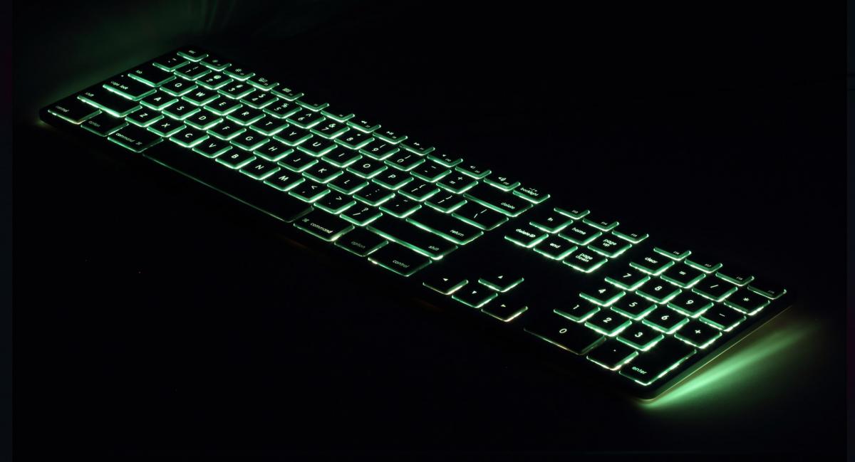 Leuchtende Apple Tastatur Von Matias Mac Life