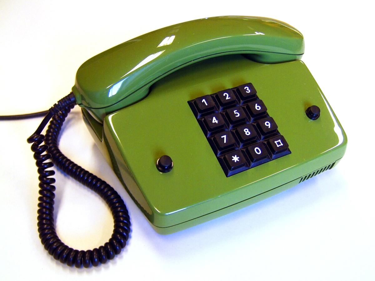 Как сделать стационарный телефон. Телефонный аппарат. Телефонный аппарат стационарный. Первый телефонный аппарат. Телефонный аппарат кнопочный.