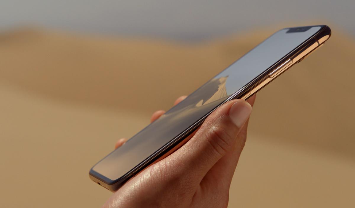 Erste Iphone Xs Iphone Xs Max Und Apple Watch Serie 4 Kommen Am