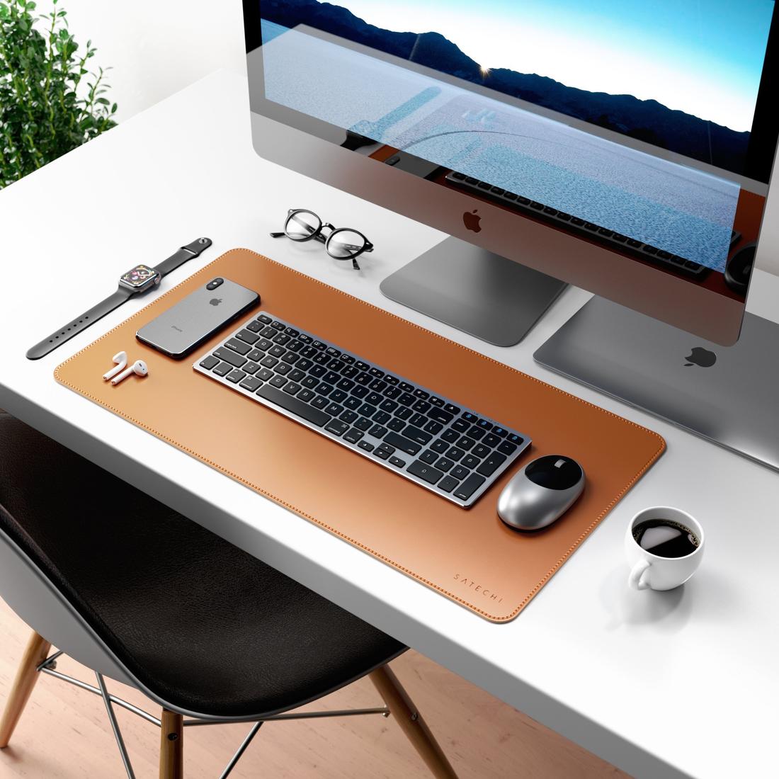 Satechi Stellt Neue Alu Maus Und Schreibtischunterlage Aus Leder Vor Mac Life