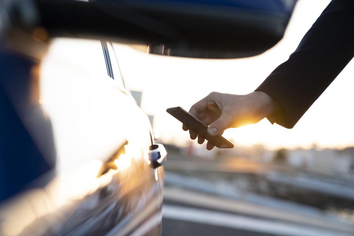 Carkey Neues Features Erlaubt Den Digitalen Schlusselversand Per