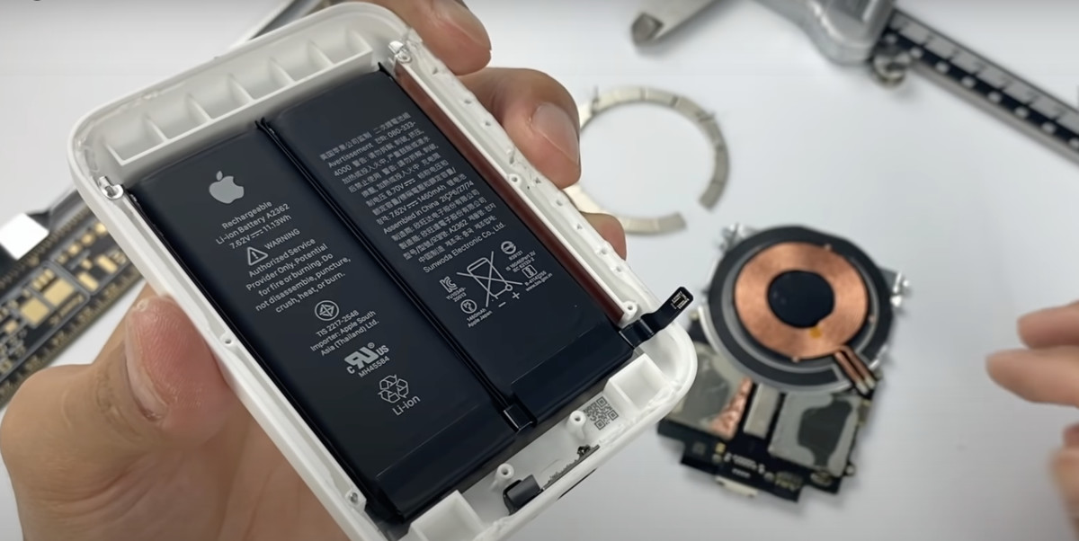 Apple MagSafe Batterie aufgeschraubt: Das steckt drin
