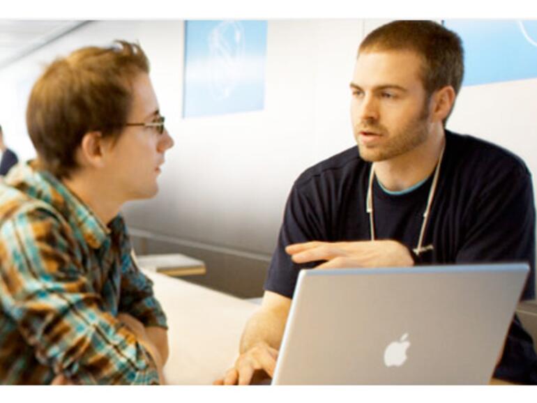 Die bisherige Genius Bar stellt die Theke zwischen Mitarbeiter und Kunden.
