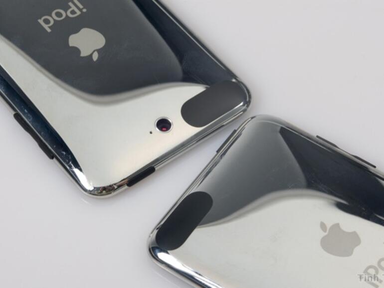 iPod touch 3G und iPod-touch-4G-Prototyp im direkten Vergleich.