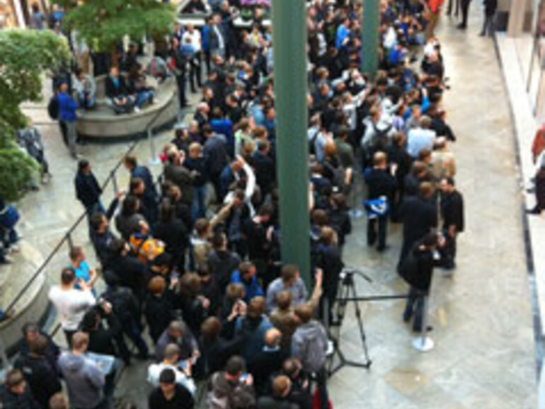 &amp;lt;b&amp;gt; Apple Store Eröffnung Oberhausen: &amp;lt;/b&amp;gt;Um kurz vor Zehn ist es dann so weit: Apple eröffnet den vierten Store in Deutschland