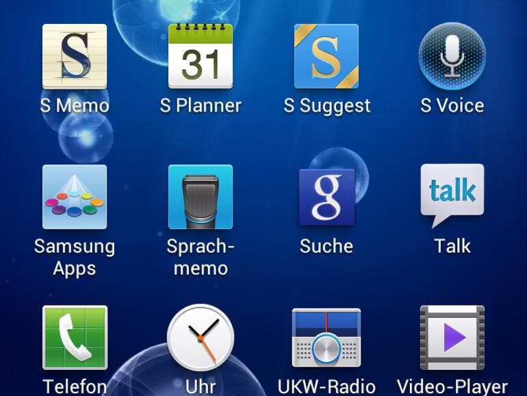 Ziemlich bunt und ziemlich voll: Viele Apps sind bereits vorinstalliert