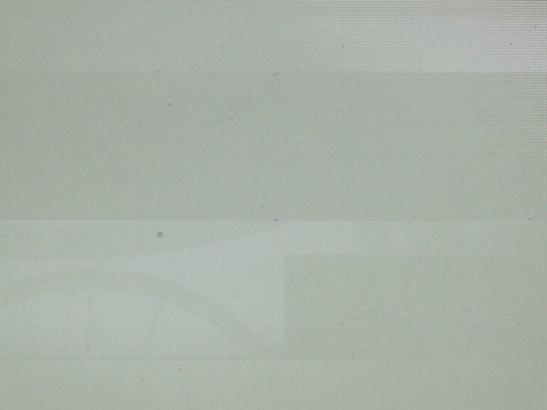 Lloyd Chambers hat seine Ghostingprobleme fotografiert. via <a href="http://macperformanceguide.com/blog/2012/20120623_2-MacBookPro-Retina-screen-burn-in-ghost-images.html">Mac Performance Guide</a>