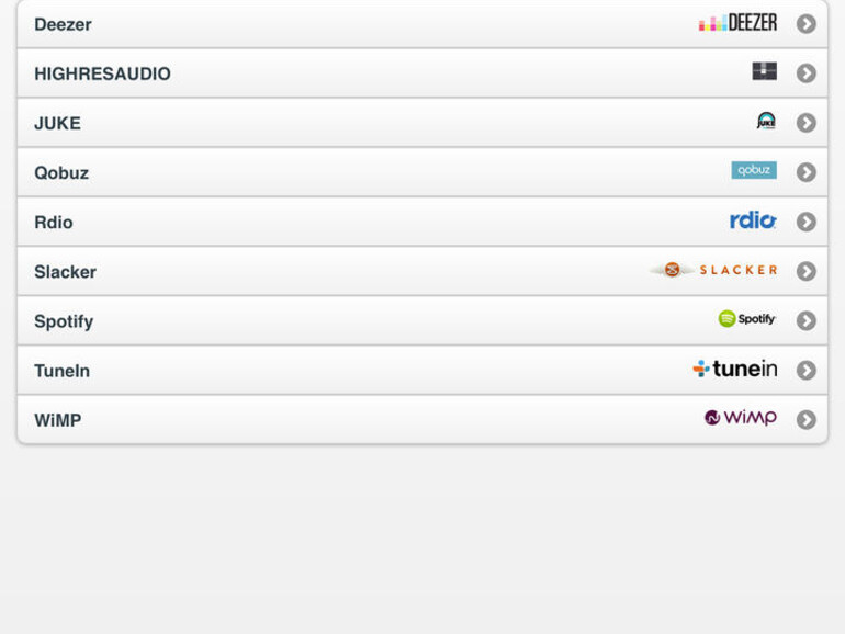 Da die Klangkörper von Bluesound weitestgehend auf Knöpfe verzichten, dient die App als universelle Fernbedienung.