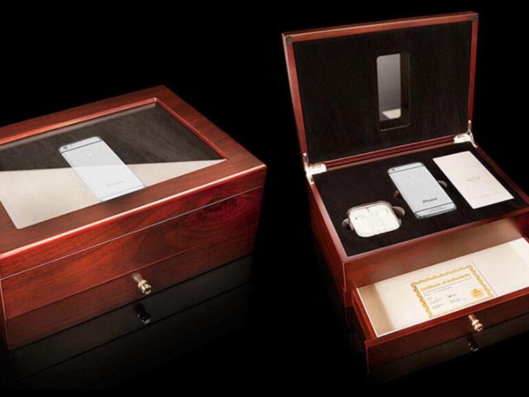 Edle Aufbewahrungsbox aus Kirsche-Eiche-Holz ist mit dabei im Preis