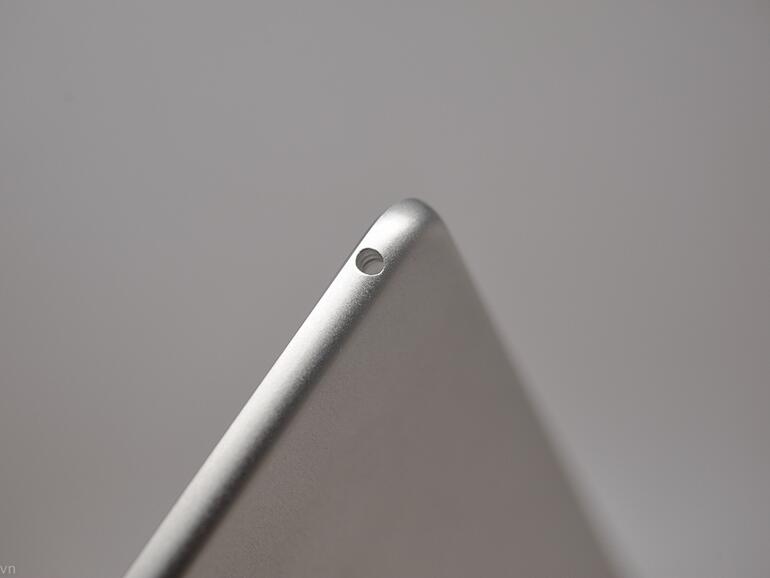 iPad Air 2: Hier sieht man den (noch unfertigen) Kopfhöreranschluss