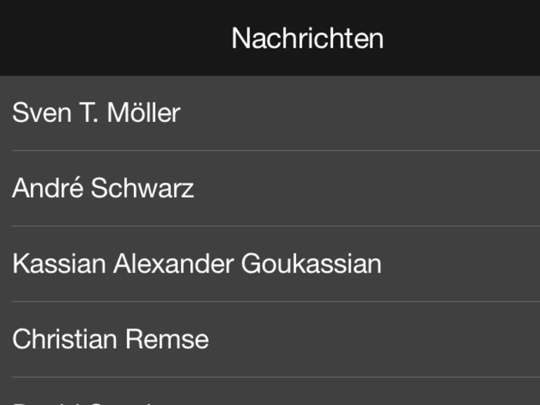 Bei eingegangenen Nachrichten wird nicht der Text dieser angezeigt, sondern nur der Absender. Ungelesene Nachrichten werden durch den bekannten blauen Punkt signalisiert.