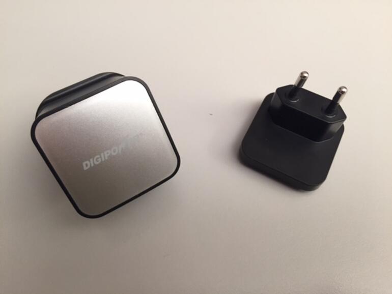 Das Digipower Zweifach-USB-Netzladegerät