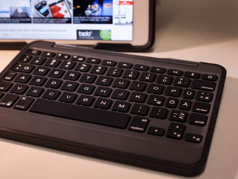 Die Tastatur mit wohlproportionierten Tasten lässt sich jederzeit vom iPad-Teil trennen