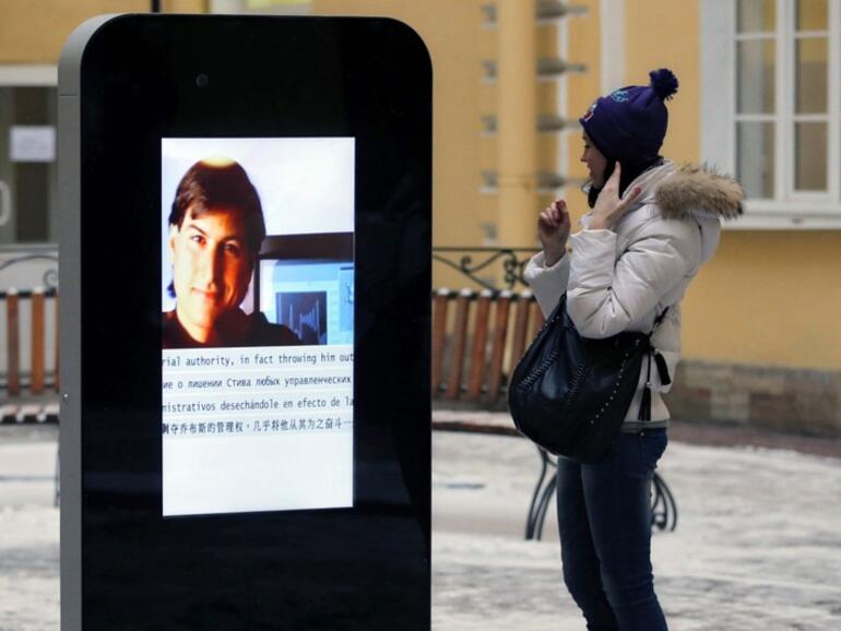 Das Steve-Jobs-Denkmal in St. Petersburg
