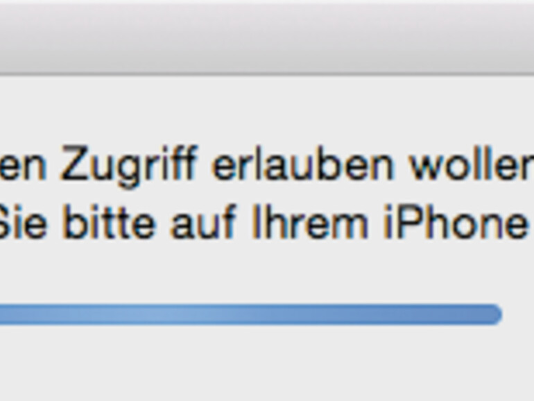 02: Den Zugriff müssen Sie noch auf dem iPhone bestätigen. Entsperren Sie das iPhone, erscheint eine entsprechende Meldung, die Sie mit einem Tipp auf „OK“ bestätigen.