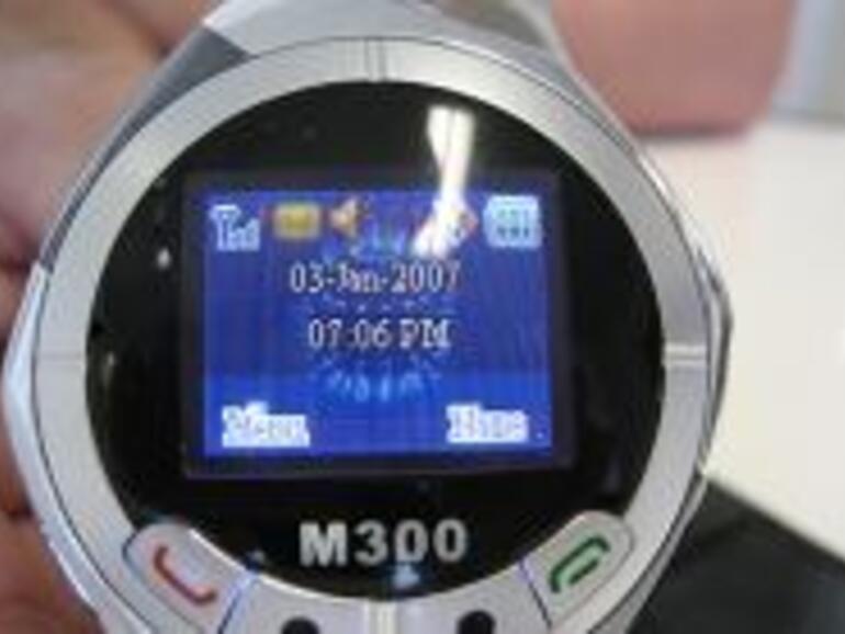 Die SMS M300 Wristwatch überzeugt im Design-Bereich nicht