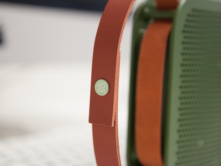 Schick und mit Top-Klang: Den Beoplay A 2 gibt es in 3 Farben
