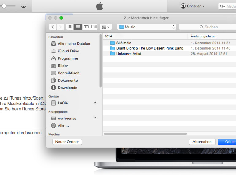 02. Es öffnet sich nun ein Fenster des Finder. Dort können Sie den Ort festlegen, an welchem Ihre Musikdateien liegen. Tipp: Externe Festplatten finden Sie unter dem Punkt Geräte. Nun müssen Sie nur noch den Ordner auswählen der in...