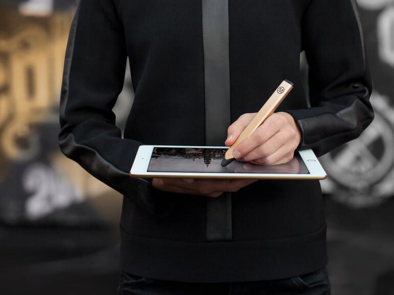 Der Zubehör-Hersteller FiftyThree erweitert seine Produktpalette um eine goldene Variante des Pencil-Stylus
