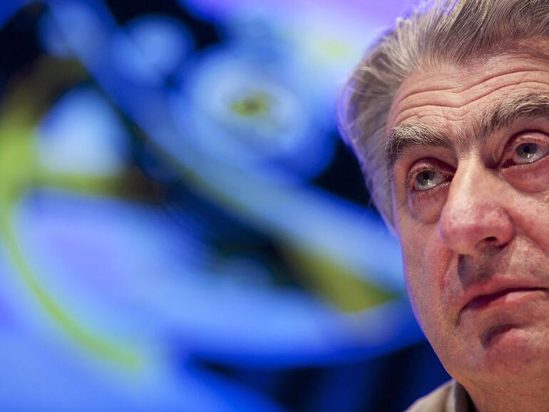 CEO Nick Hayek will es sogar mit der Apple Watch aufnehmen