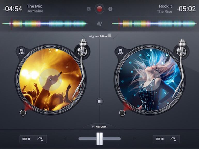Djay 2 verwandet Ihr iPad, iPhone, Android-Tablet oder Ihren Mac in ein leistungsstarkes DJ-System mit zwei Decks, Mixer und guten Tempo-Matching-Funktionen. Für ein hohes Kreativpotenzial sorgen Sampler und Effekte.