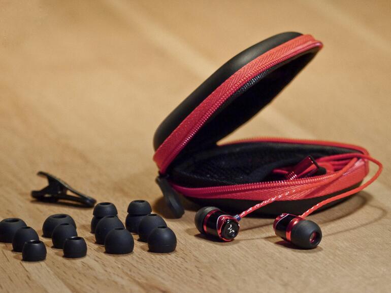 Der Lieferumfang der E10S lässt keine Wünsch offen