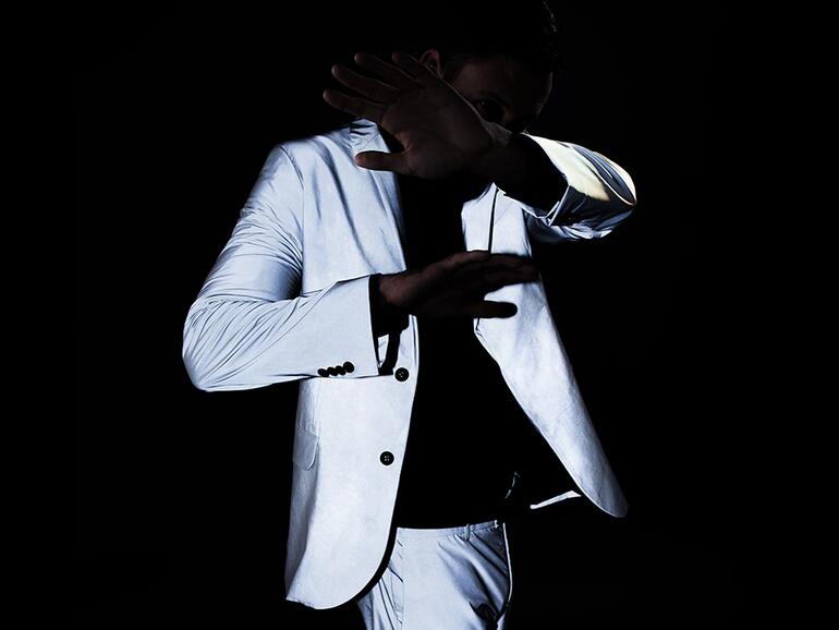 Flashback-Anzugsjacke auf Blitzfoto