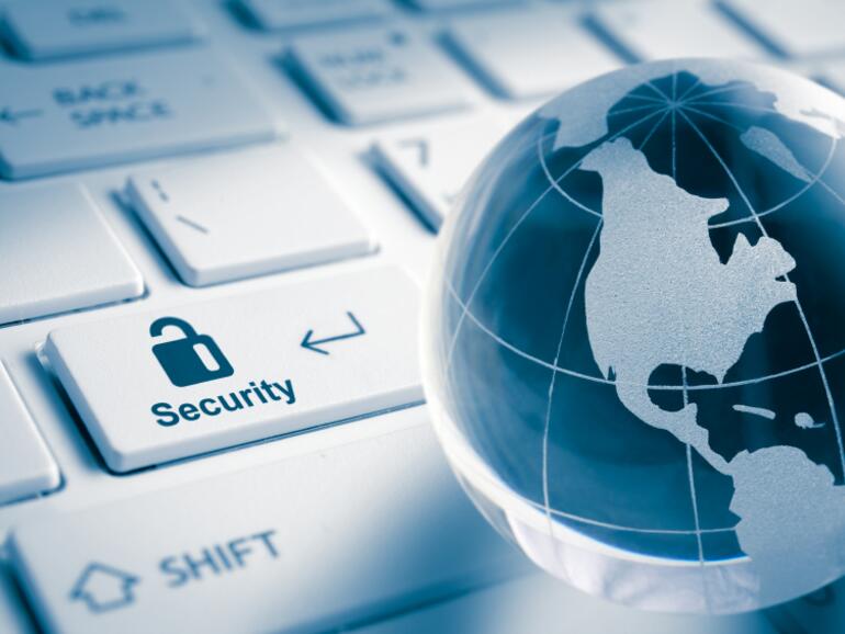 Der Datenschutz wird nicht nur von Kriminellen, sondern immer mehr auch von staatlicher Seite gefährdet.