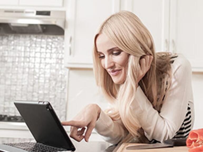 ... eignet sich beispielsweise, um darauf Videos zu gucken.