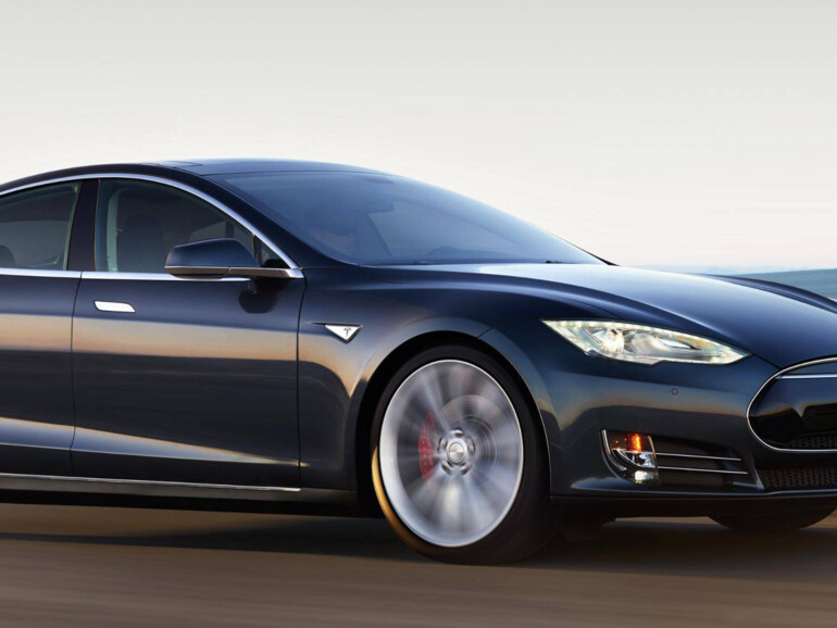 Das „Model S“ ist ein Auto, wie man es von Apple erwarten würde. Tesla Motors und Apple scheinen auch von der Firmenkultur her kompatibel zu sein. Gerüchte über eine Übernahme sind viel interessanter als die Gerüchte, Apple baue ein...