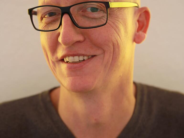 Frank Krug ist seit vielen Jahren in der Apple-Branche tätig und freier Autor. Er schreibt eine regelmäßige Kolumne für Mac Life.