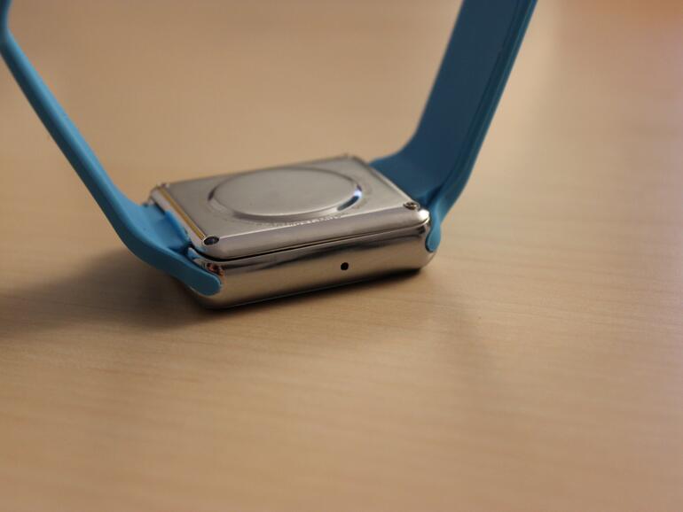 Der Rückendeckel ist abnehmbar