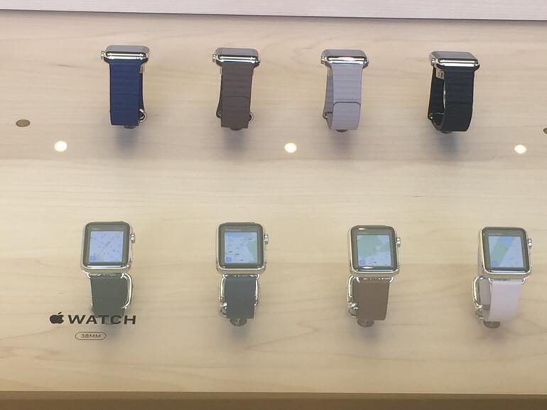 Apple Watch hinter Sicherheitsglas