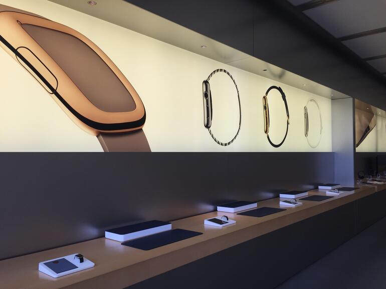 Noch ist es still im Hamburger Apple Store, doch lange dürfte diese Ruhe vor dem Sturm nicht mehr anhalten