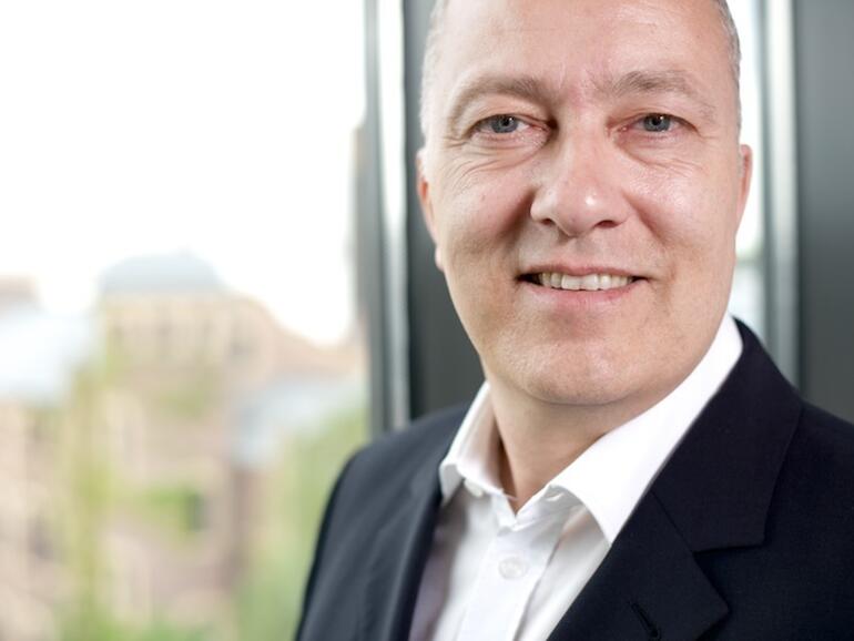 Auch das Gehäuse TS-251C von QNAP ist eine Cloudlösung für zu Hause und bietet Platz für 2 3,5-Zoll-SATA-Festplatten.