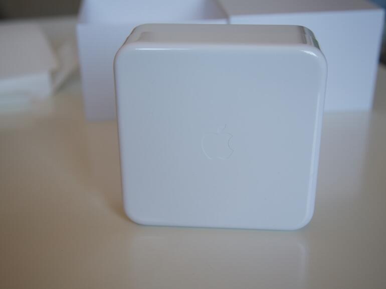 Schmale, schlichte und elegante Schachtel für die edle Smartwatch