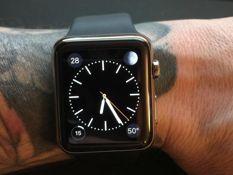 Die Apple Watch kommt offenbar mit Tätowierungen am Handgelenk nur bedingt zurecht