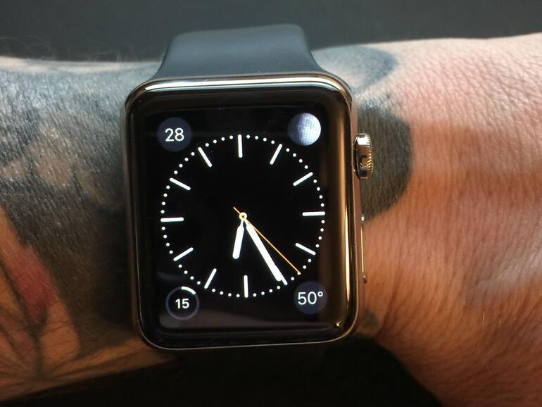 Die Apple Watch kommt offenbar mit Tätowierungen am Handgelenk nur bedingt zurecht