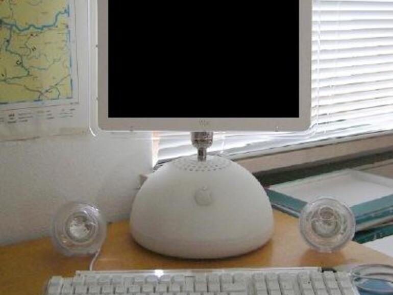Der zweite iMac ist auch unter dem Spitznamen &quot;Stehlampe&quot; bekannt