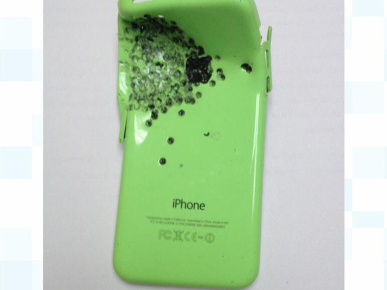 Das iPhone 5c befand sich in der Brusttasche des Opfers