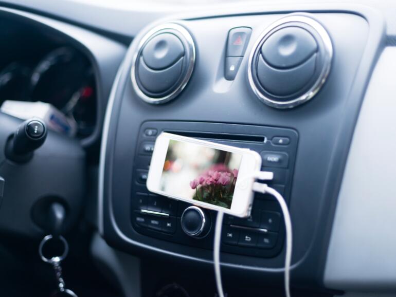 Das Auto ist das größte, aber wohl auch teuerste mobile iPhone-Zubehör