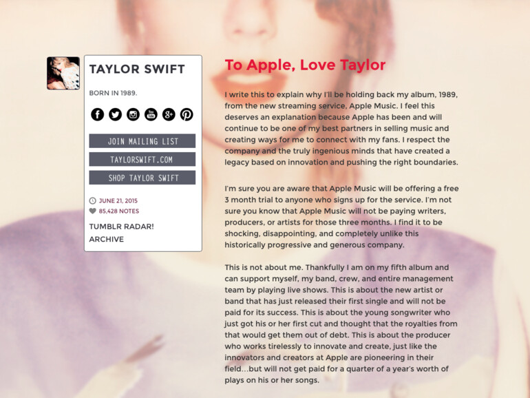 Nachdem Taylor Swift vergangene Woche einen offenen Brief an Apple veröffentlicht hatte und das Unternehmen stark kritisierte, lenkte sie nun ein.