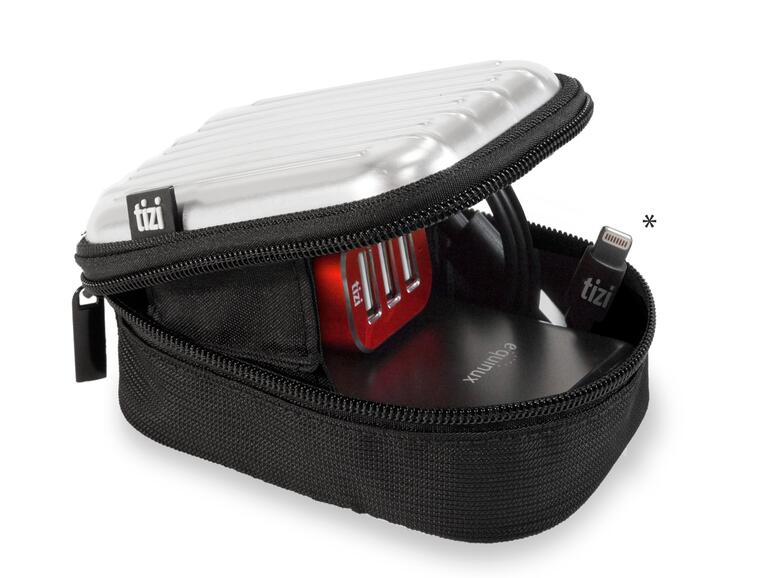 Das equinux Tipi Köfferchen (Inhalt nicht enthalten) bietet genügend Stauraum für PowerBanks und Kabel.