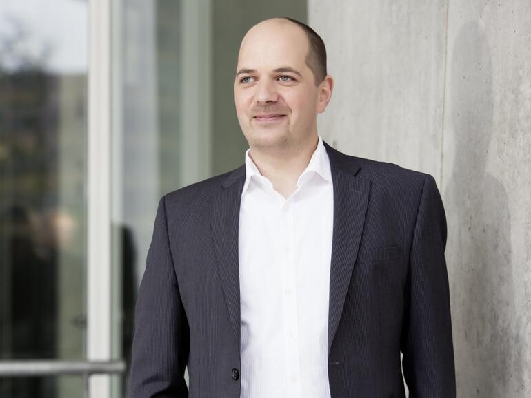 Stephan Dirks klärt aus rechtlicher Sicht auf, ob sicheres Chatten möglich ist und wo die Grenzen liegen