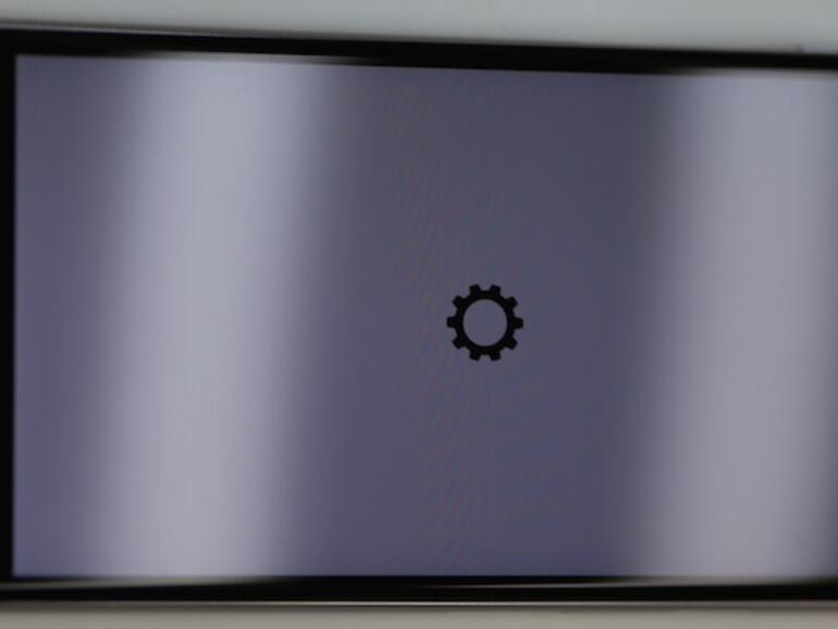 Zusammengebasteltes iPhone 6s im Boot-Modus