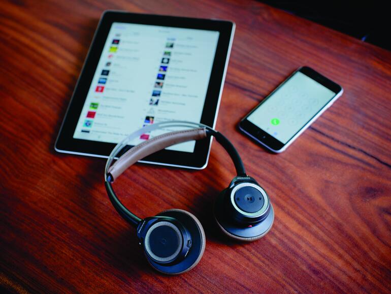 Wir haben das neue Bluetooth-Stereoheadset BackBeat SENSE schon vorab getestet.