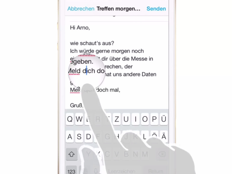 Dank der Bildschirmlupe lässt es sich viel exakter mit dem Finger navigieren