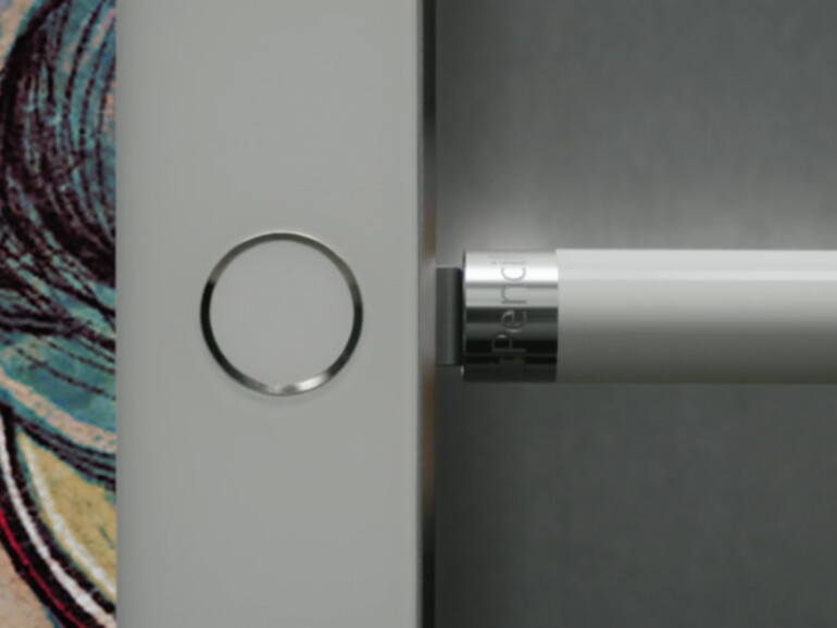 Geladen wird der Apple Pencil über den Lightning-Port des iPad Pro
