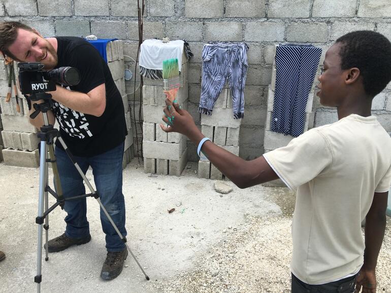 David Darg von Ryot.org filmt mit einem iPhone 6s Plus
